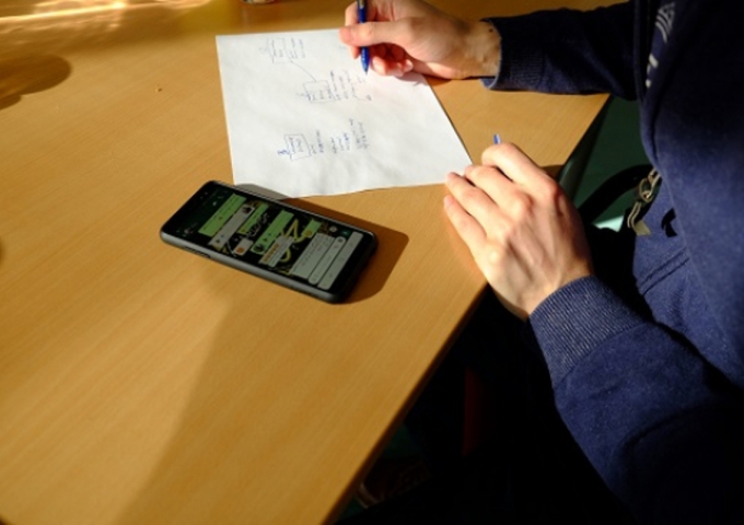 Beispiel eines digitalen Tagebucheintrags; ein Mapping der Care-Beziehungen.